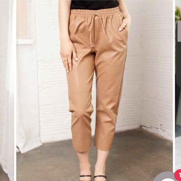 Deluc Fleetwood Nougat‎ Faux Leather Crop Pants - Picture 2 of 12